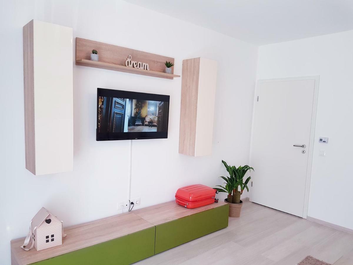 Dream Apartment Brasov - West Екстер'єр фото